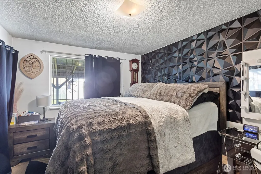 1025 E 63rd Street Tacoma WA 98404
