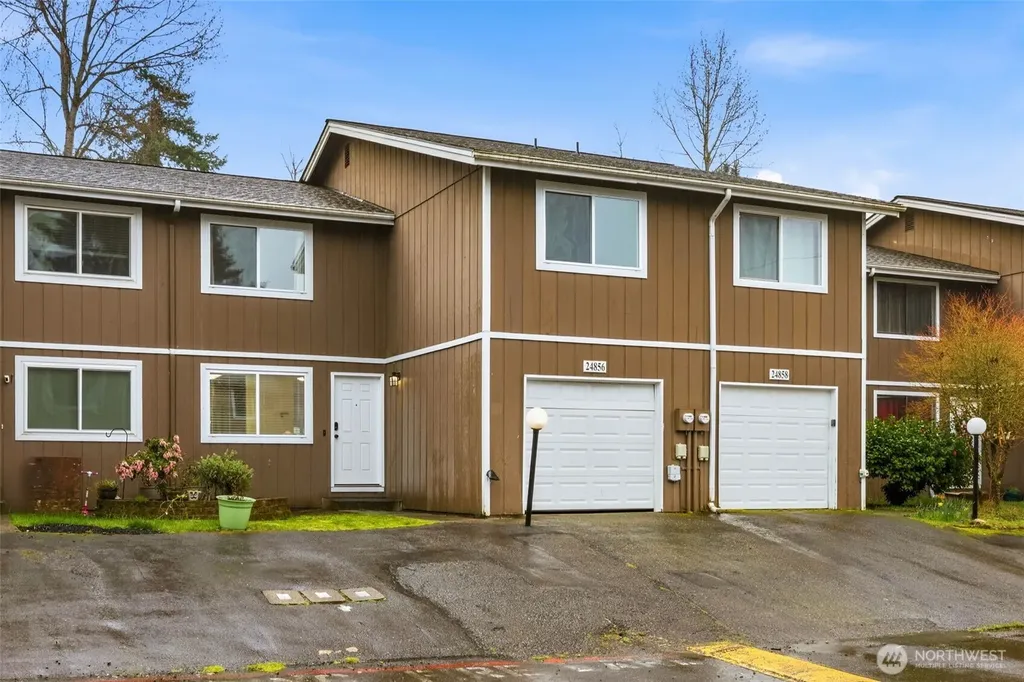 24856 145th Lane SE Kent WA 98042