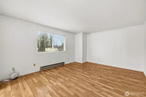 24856 145th Lane SE Kent WA 98042