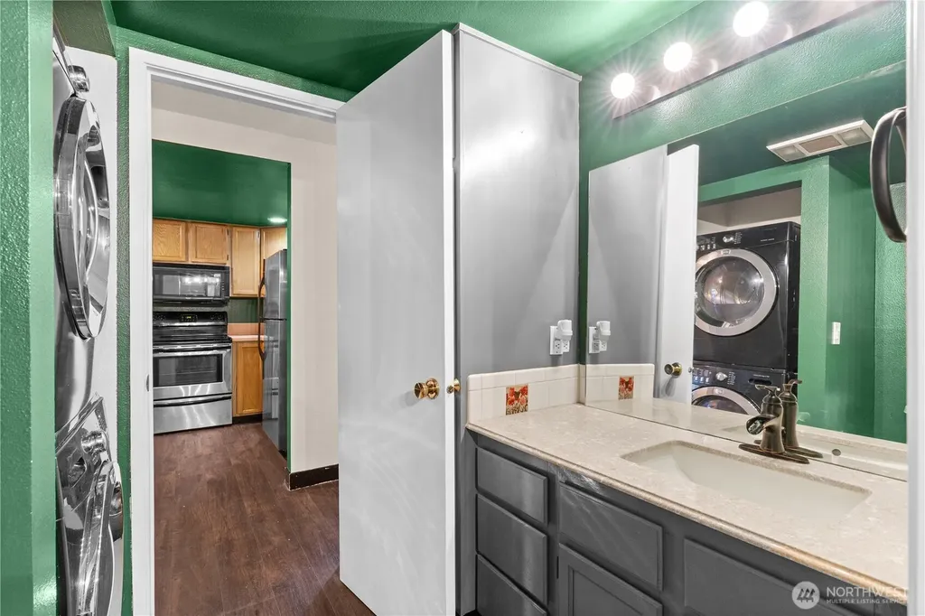 110 SW 116th Street Seattle WA 98146