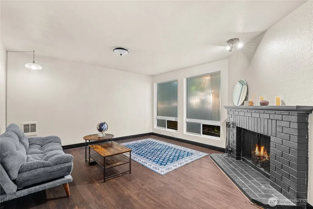110 SW 116th Street Seattle WA 98146