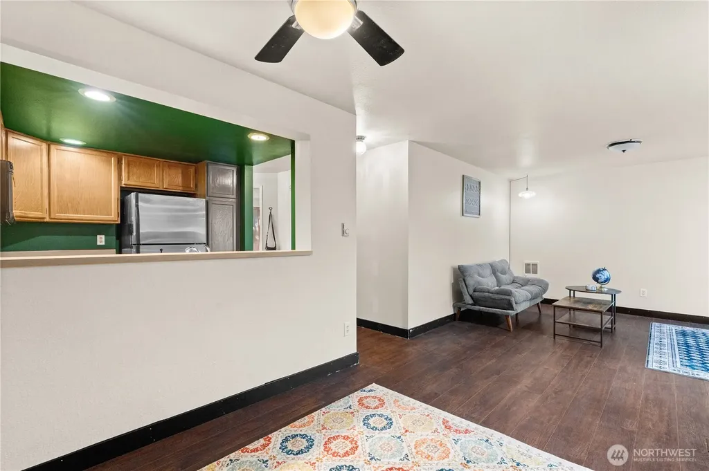 110 SW 116th Street Seattle WA 98146