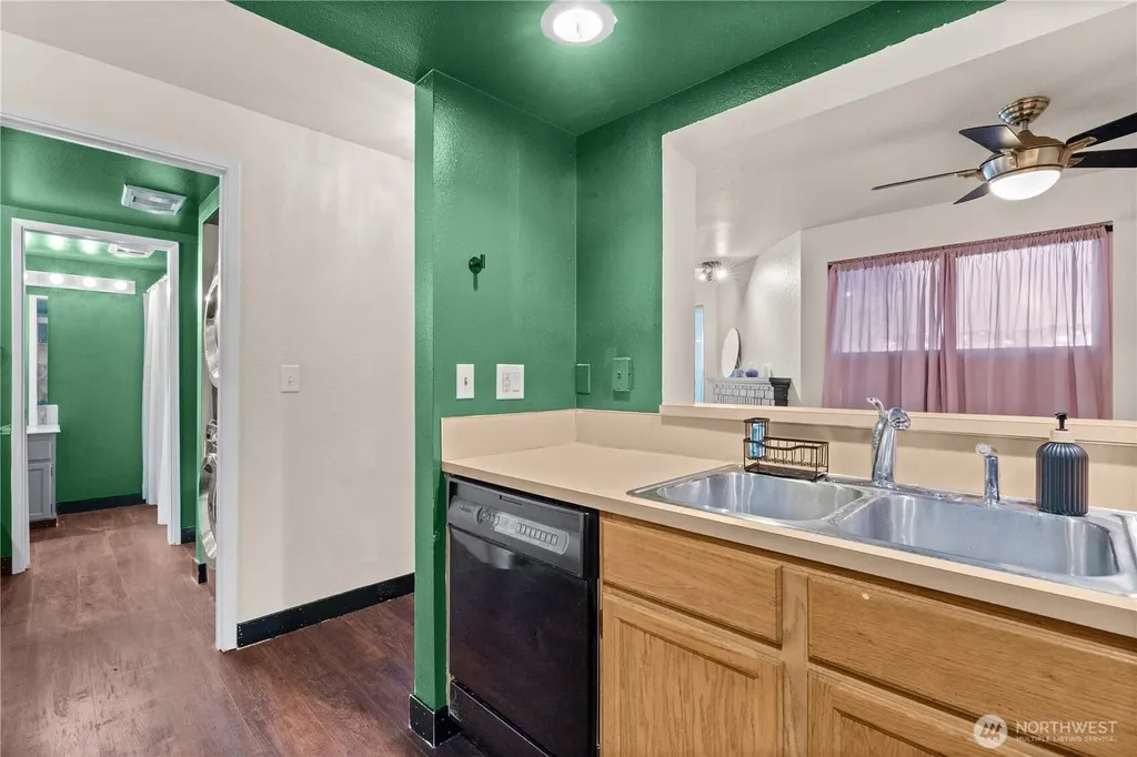 110 SW 116th Street Seattle WA 98146