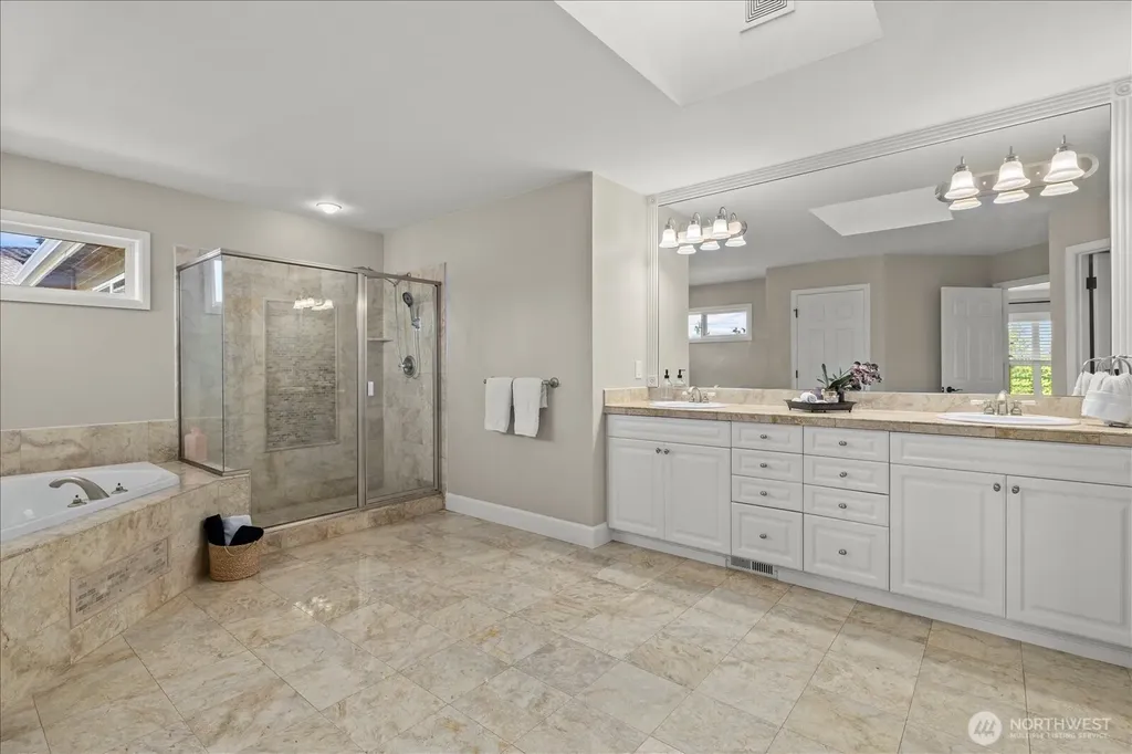 2046 277th Avenue SE Sammamish WA 98075