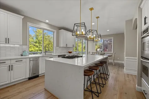 2046 277th Avenue SE Sammamish WA 98075