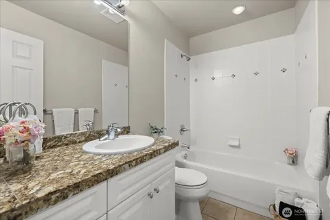 2046 277th Avenue SE Sammamish WA 98075