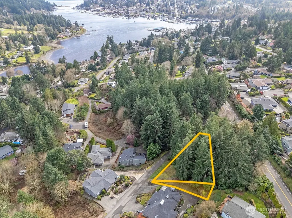 9806 Sari Lane Gig Harbor WA 98332