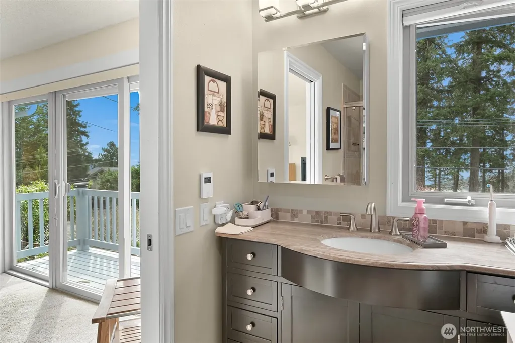 1348 Chuckanut Drive Bellingham WA 98229
