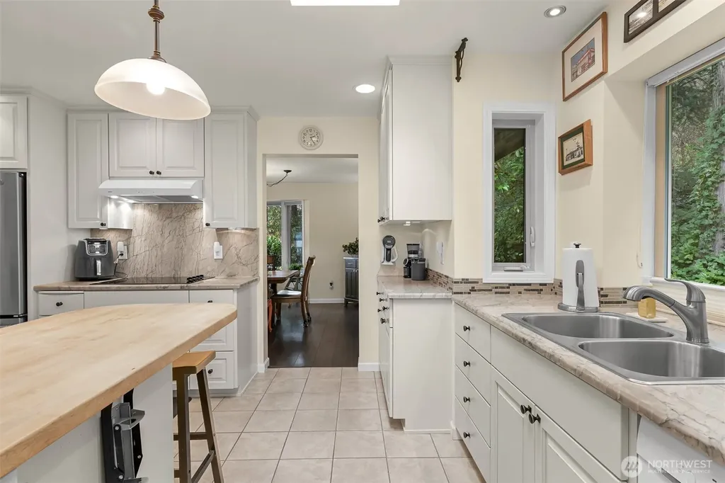 1348 Chuckanut Drive Bellingham WA 98229