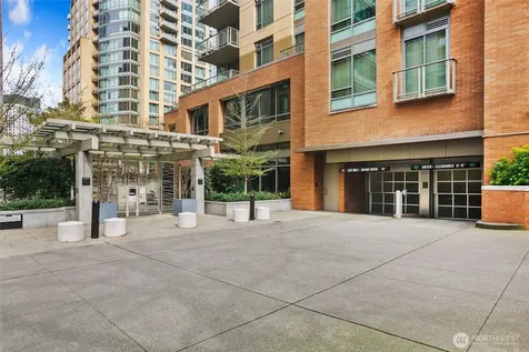 910 Lenora Street Seattle WA 98121