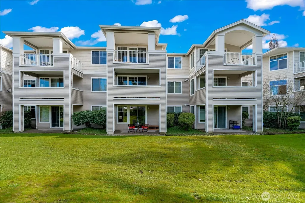2244 132nd Avenue SE Bellevue WA 98005