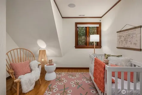2409 29th Avenue W Seattle WA 98199