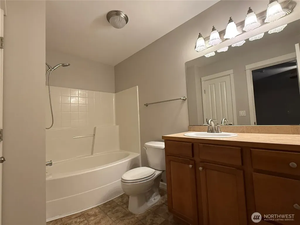 4158 SE Fairway Circle Port Orchard WA 98366