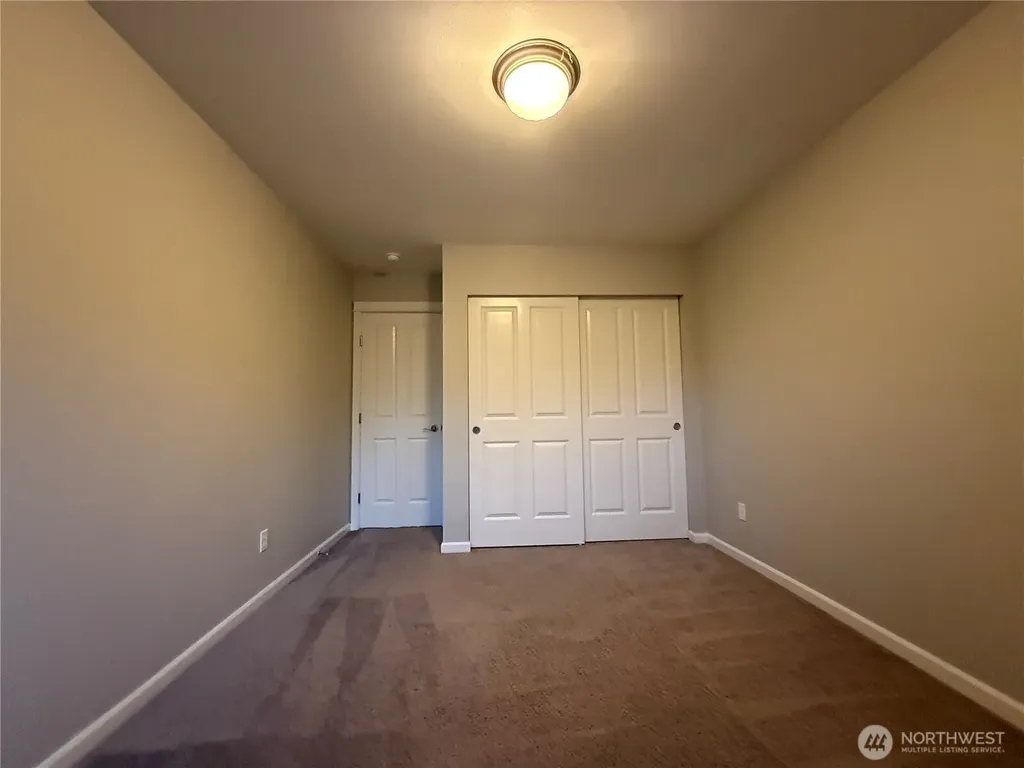 4158 SE Fairway Circle Port Orchard WA 98366