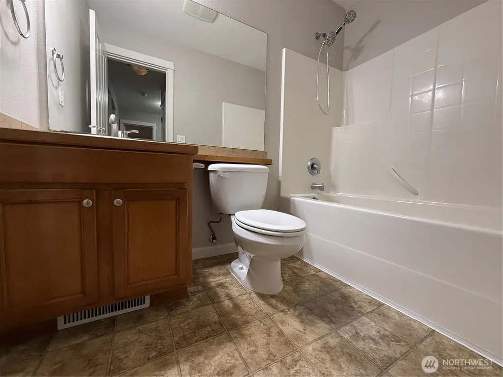 4158 SE Fairway Circle Port Orchard WA 98366