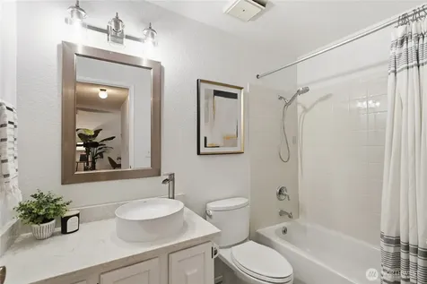 2034 14th Avenue W Seattle WA 98119