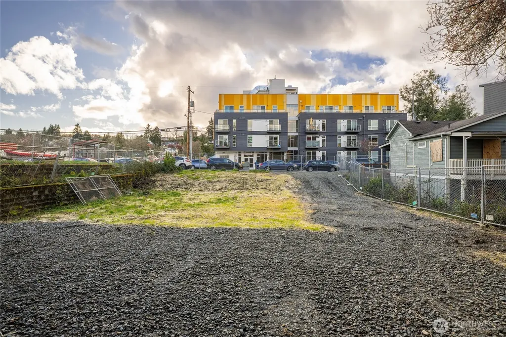 4222 37th Avenue S Seattle WA 98118