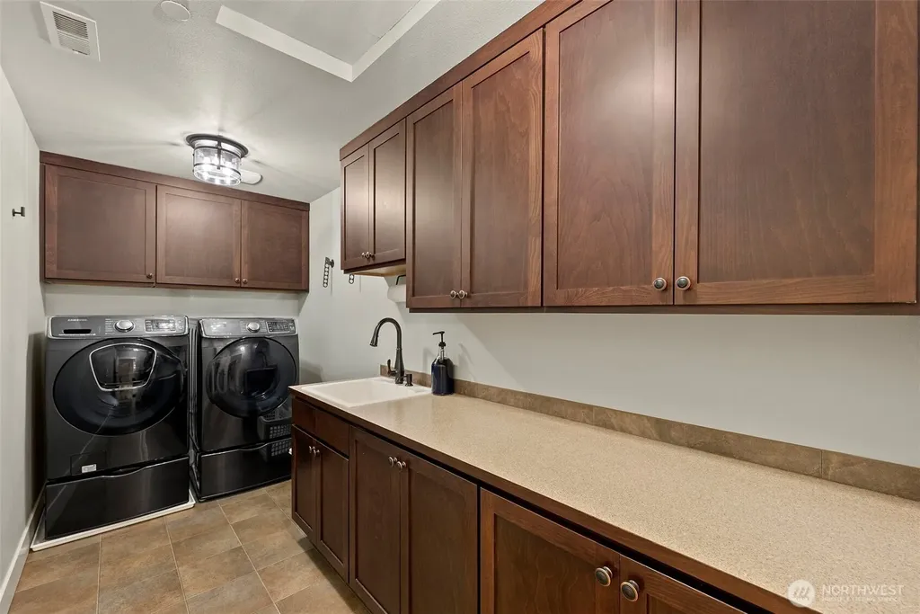 31408 SE Retreat Kanaskat Road Ravensdale WA 98051