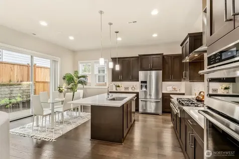24509 NE 13th Place Sammamish WA 98074