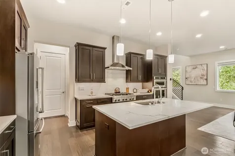 24509 NE 13th Place Sammamish WA 98074