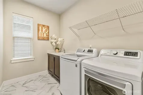 24509 NE 13th Place Sammamish WA 98074