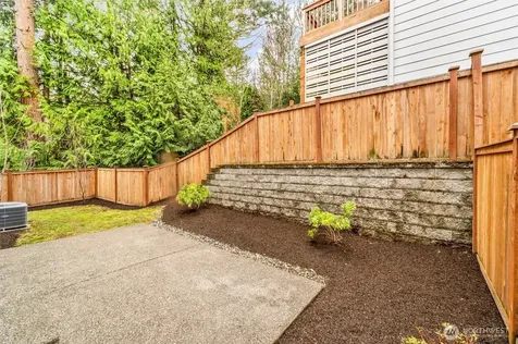 24509 NE 13th Place Sammamish WA 98074