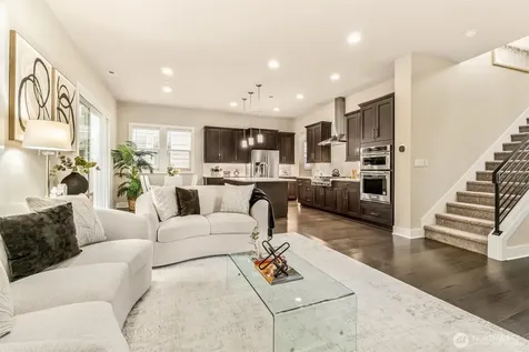 24509 NE 13th Place Sammamish WA 98074