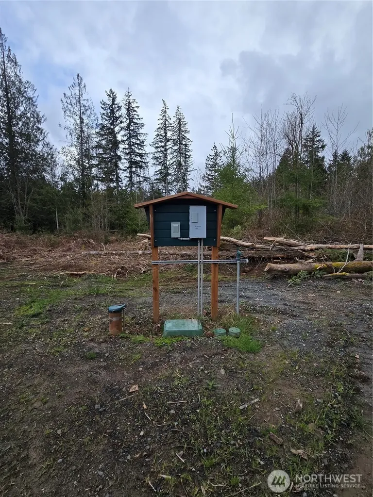 1801 E Crestview Drive Shelton WA 98584