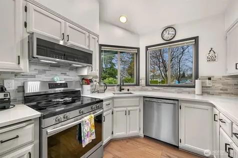 4858 N Village Lane Bellingham WA 98226