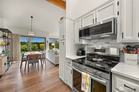 4858 N Village Lane Bellingham WA 98226