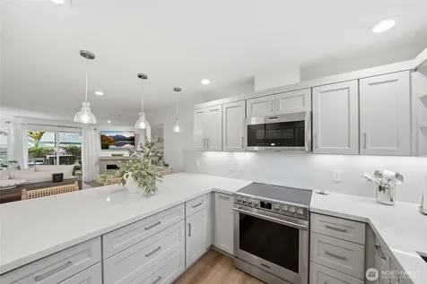 25025 SE Klahanie Boulevard Sammamish WA 98029