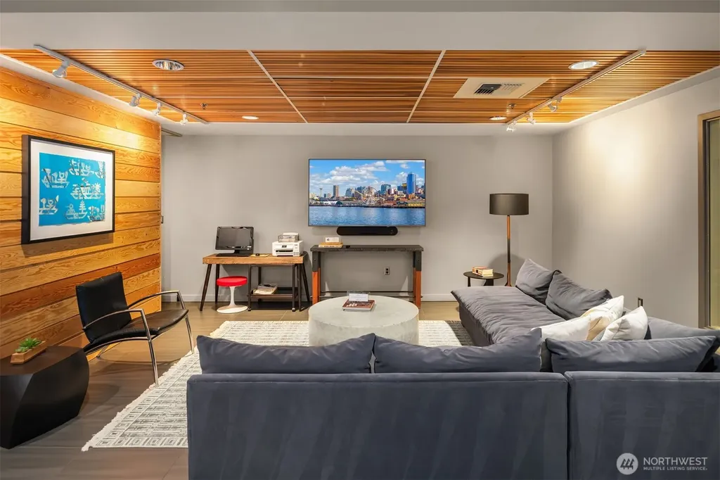 2717 Western Avenue Seattle WA 98121