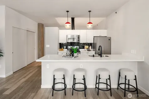2717 Western Avenue Seattle WA 98121