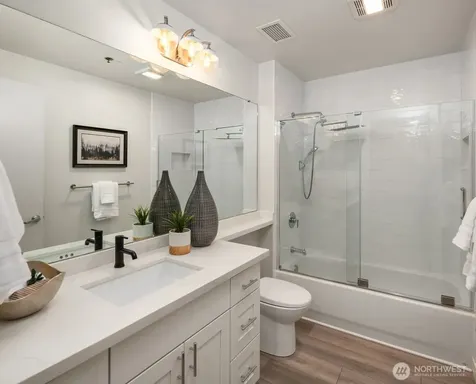 2717 Western Avenue Seattle WA 98121