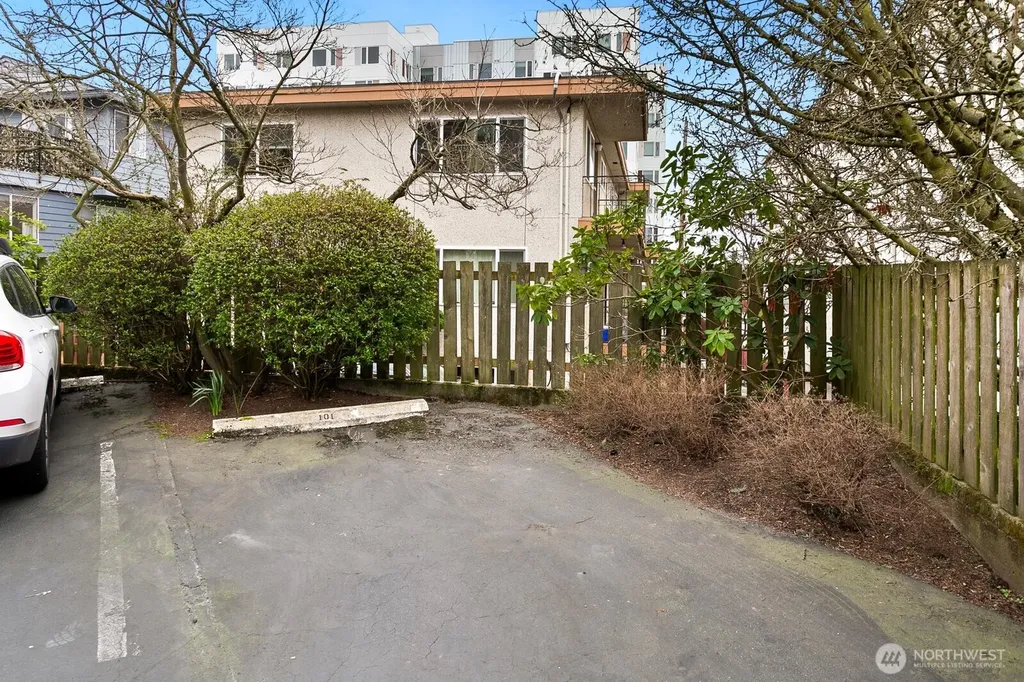 2031 NW 59th Street Seattle WA 98107