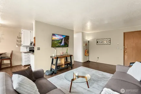 2031 NW 59th Street Seattle WA 98107