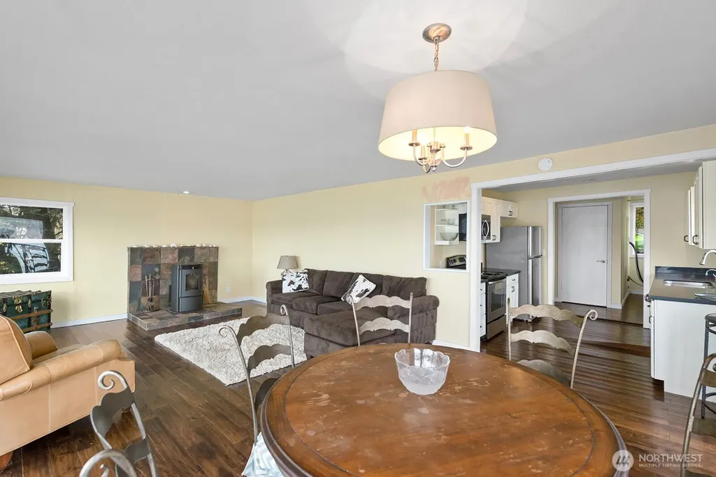 8032 SW Hawthorne Lane Vashon WA 98070