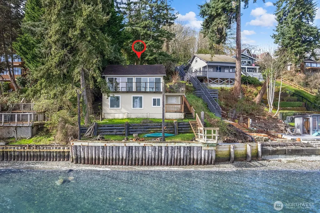 8032 SW Hawthorne Lane Vashon WA 98070