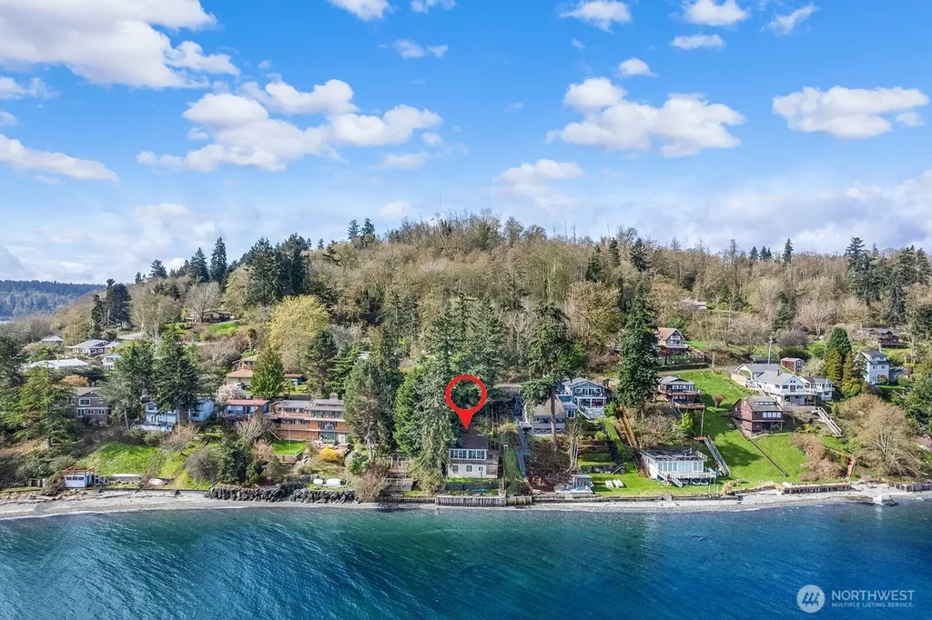 8032 SW Hawthorne Lane Vashon WA 98070