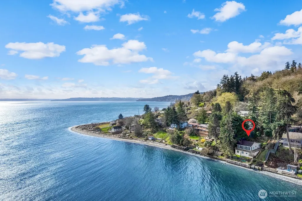 8032 SW Hawthorne Lane Vashon WA 98070