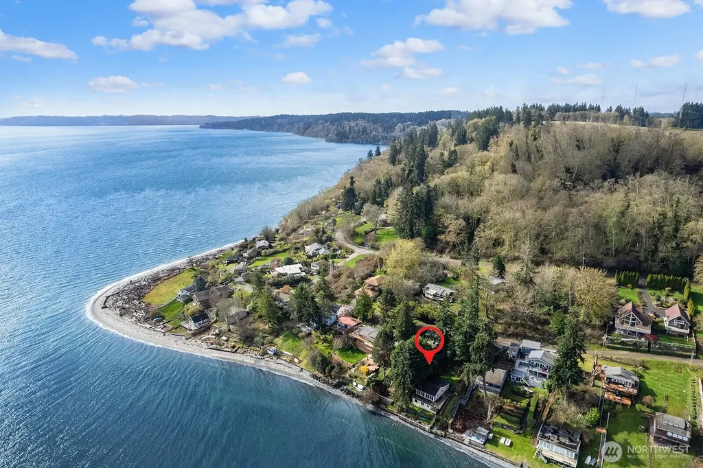 8032 SW Hawthorne Lane Vashon WA 98070