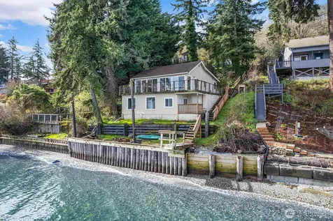 8032 SW Hawthorne Lane Vashon WA 98070