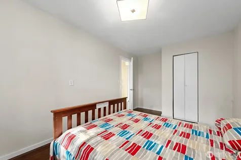 8032 SW Hawthorne Lane Vashon WA 98070