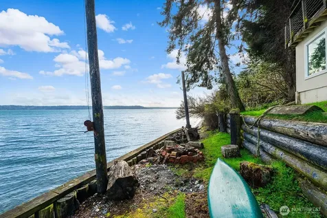 8032 SW Hawthorne Lane Vashon WA 98070