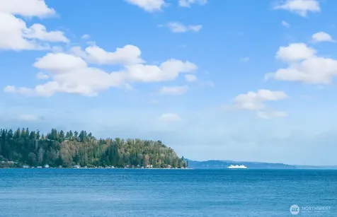 8032 SW Hawthorne Lane Vashon WA 98070