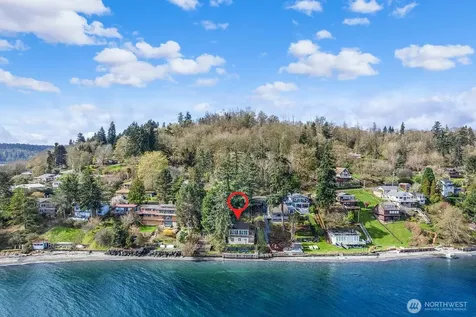 8032 SW Hawthorne Lane Vashon WA 98070