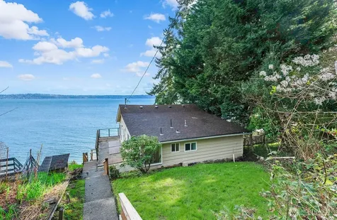 8032 SW Hawthorne Lane Vashon WA 98070