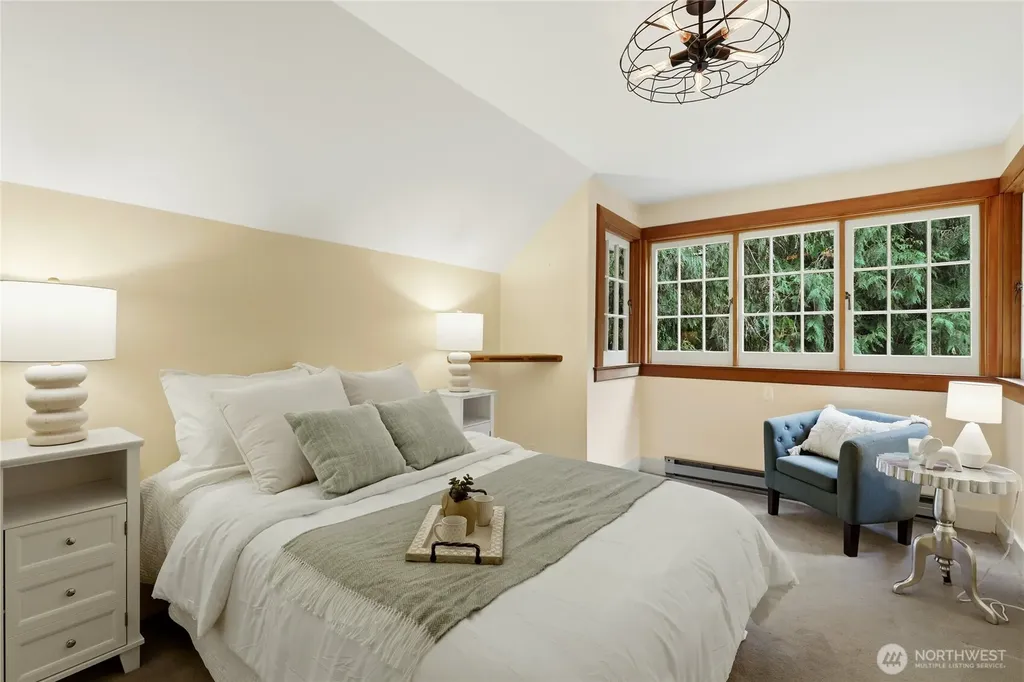 7400 Island Center Road NE Bainbridge Island WA 98110
