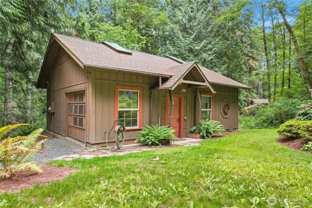 7400 Island Center Road NE Bainbridge Island WA 98110