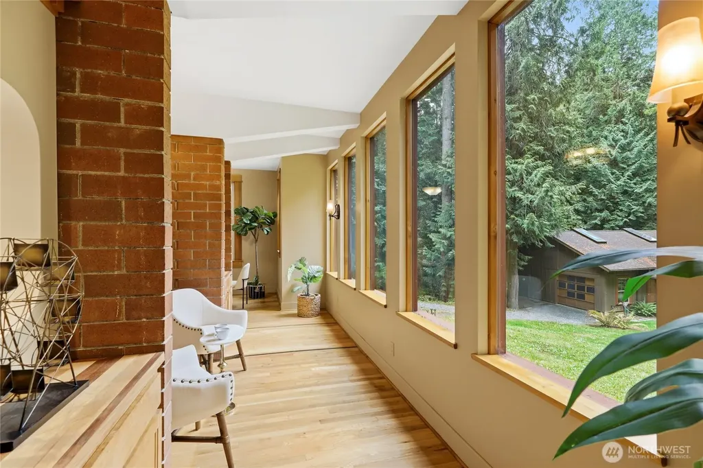 7400 Island Center Road NE Bainbridge Island WA 98110